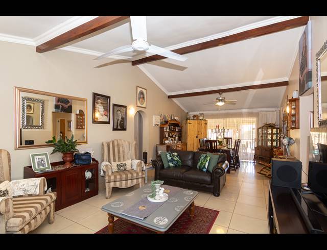 5 BEDROOM FREEHOLD FOR SALE IN HORIZON VIEW